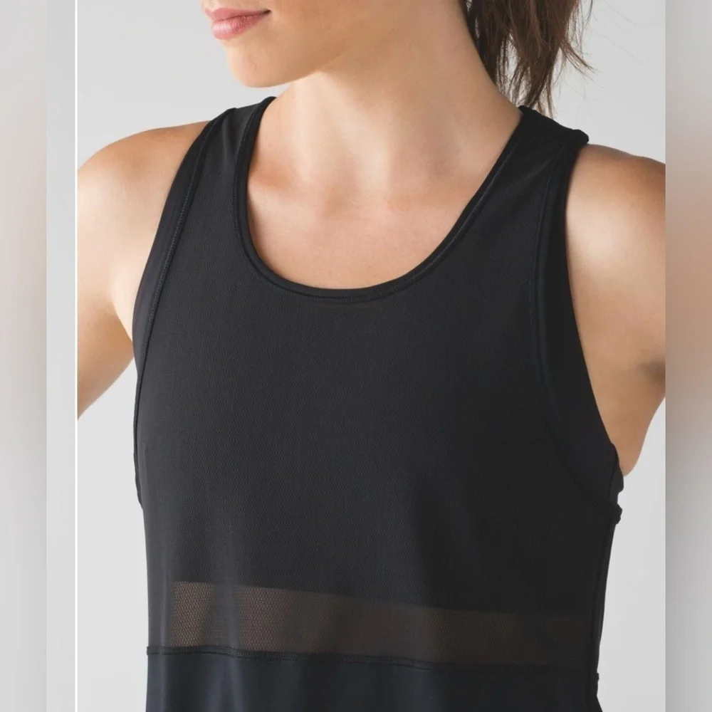 Lululemon Fast As Light 2-In-1 Tank Black Size 6